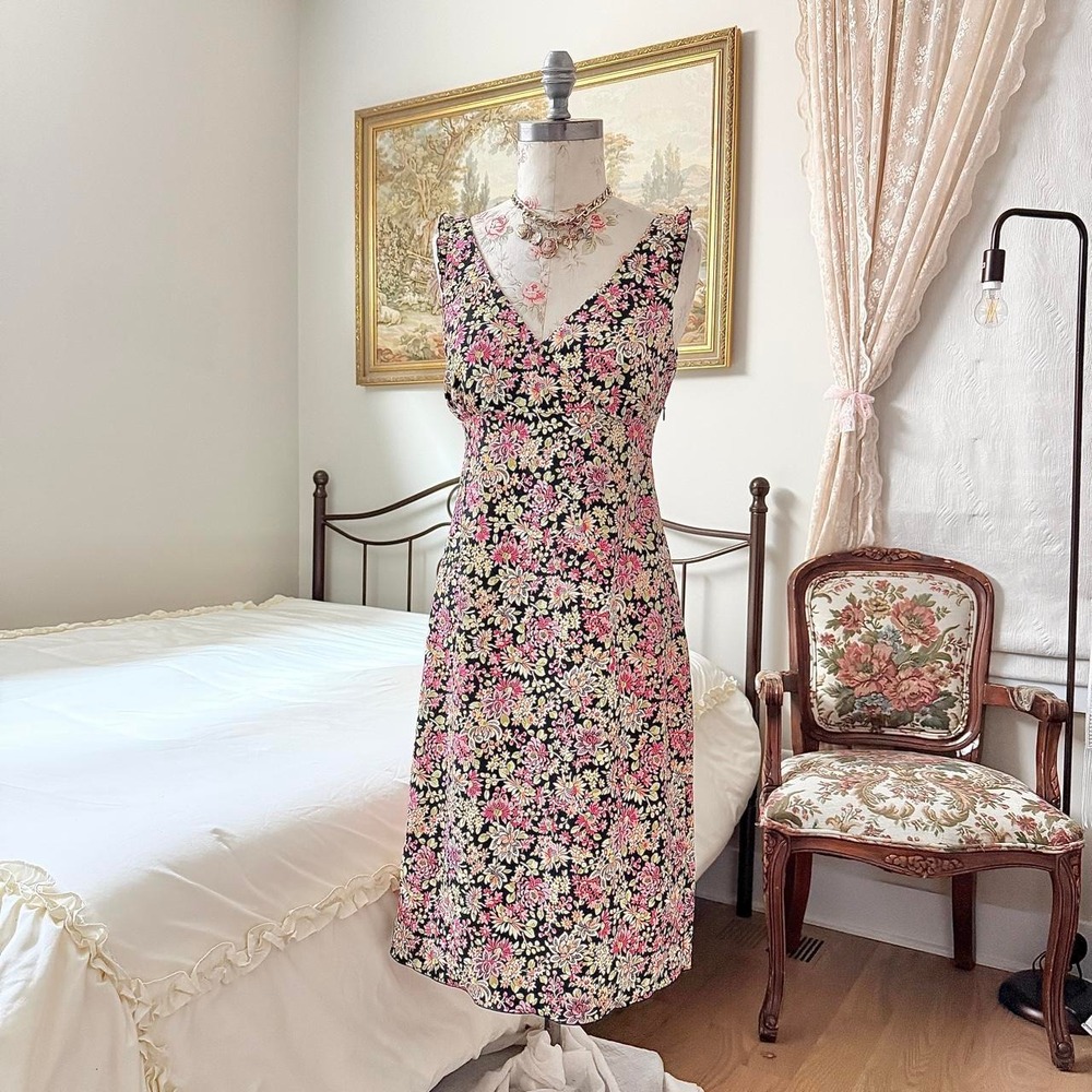 Floral Midi Dress  Y2K The Limited size 8 black floral midi dress